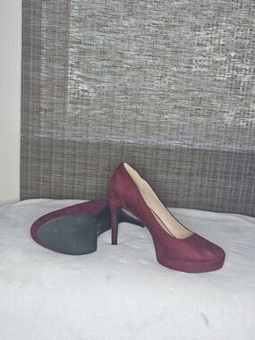 Chinese Laundry Red Burgundy Heels Faux Suede
